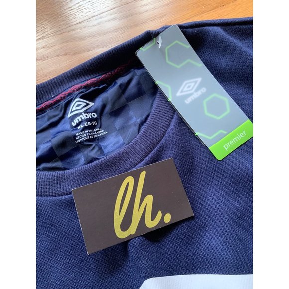Women’s XL Umbro Premier Navy Blue Crop Sweater Top - Picture 3 of 4
